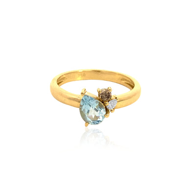 Sasha - pear shaped aquamarine, australian chocolate diamond and white pear shaped diamond saski ring in Yellow gold