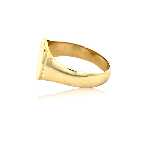 Engraved signet ring in 9ct yellow gold