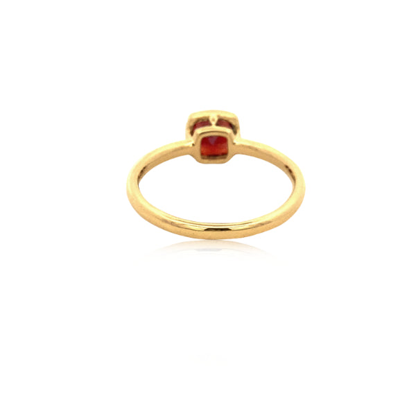 Garnet dress ring in 9ct yellow gold