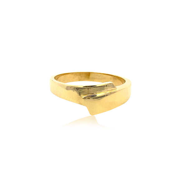Overlapping plain ring in 9ct yellow gold