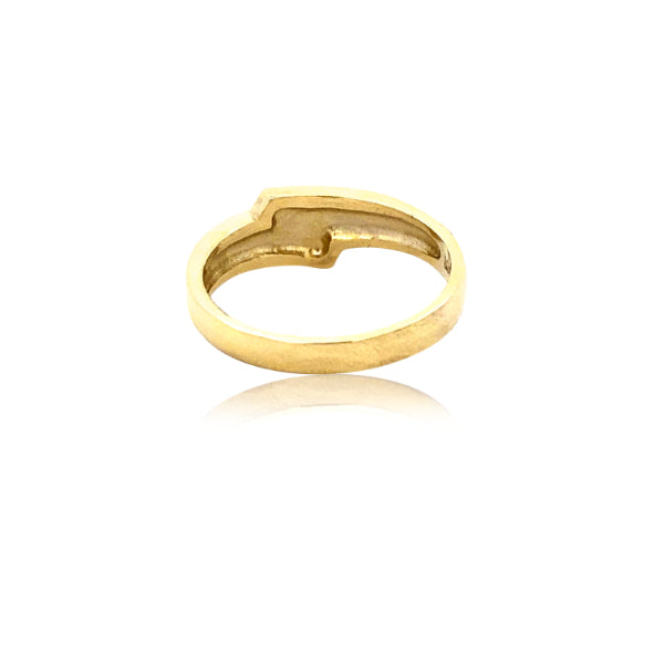 Overlapping plain ring in 9ct yellow gold