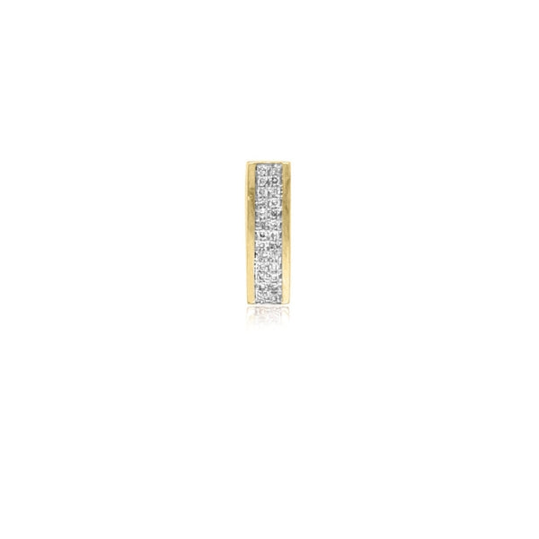 Diamond rectangle pendant in 9ct yellow gold