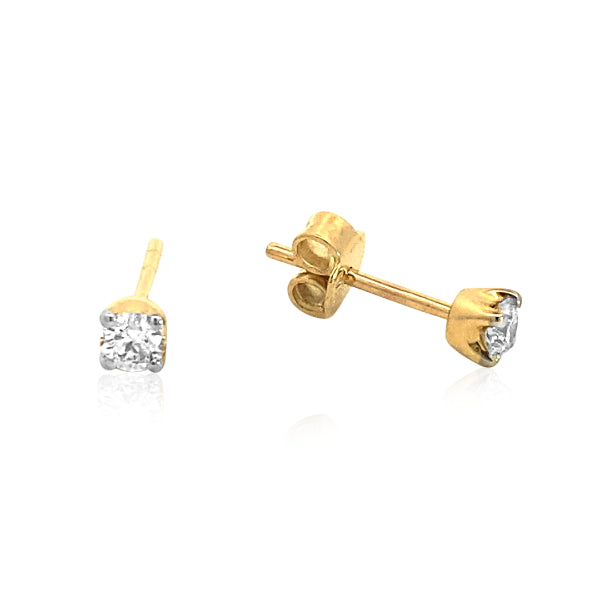 Diamond stud earrings in 9ct yellow gold
