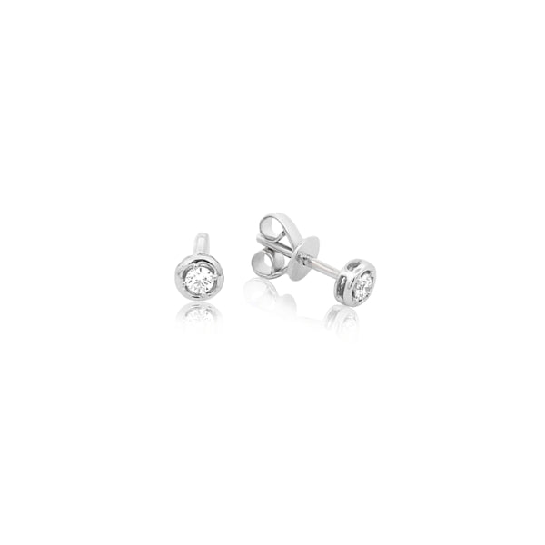 Diamond stud earrings in 9ct white gold - 0.10ct