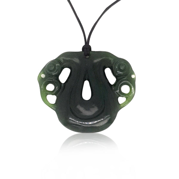 NZ pounamu greenstone manaia necklace