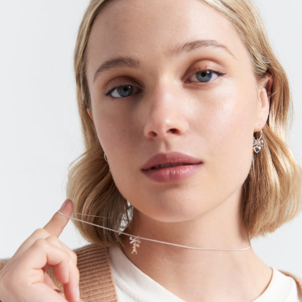 Karen Walker mini girl with a bow necklace in sterling silver -45cm