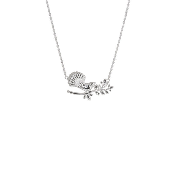 Silver garden fantail necklace from evolve