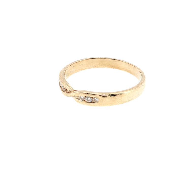 6 stone diamond crossover ring in 9ct yellow gold