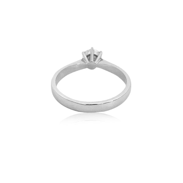 Eliana - 18ct white gold diamond solitaire ring