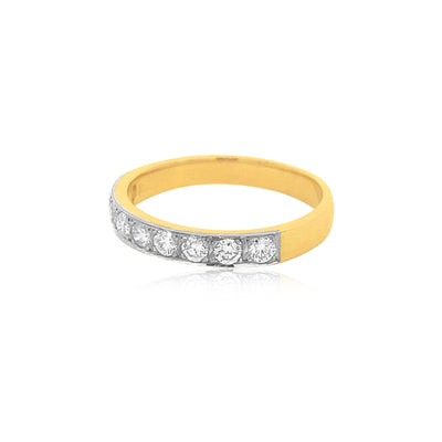 Lee - 9 stone diamond ring in 18ct yellow gold