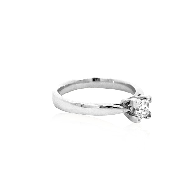 Rania - Princess cut diamond solitaire engagement ring in white gold