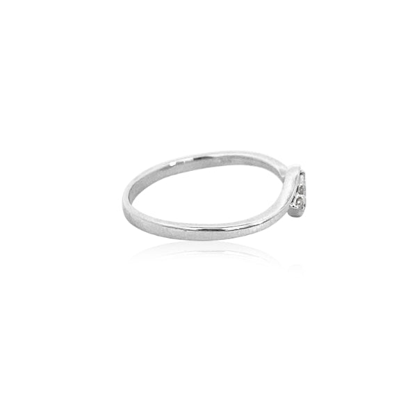 9ct white gold & diamond dress ring