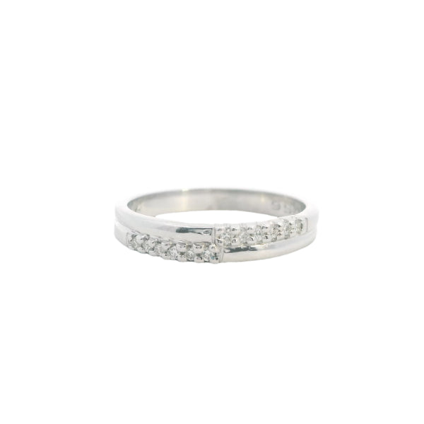 Diamond set ring in 9ct white gold