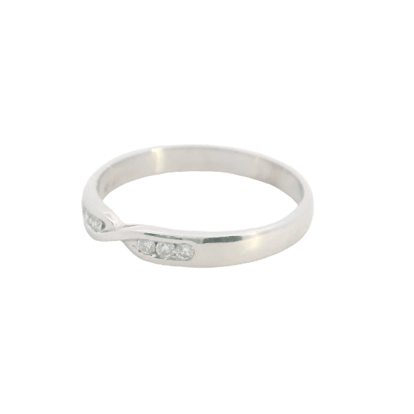 6 stone diamond crossover ring in 9ct white gold