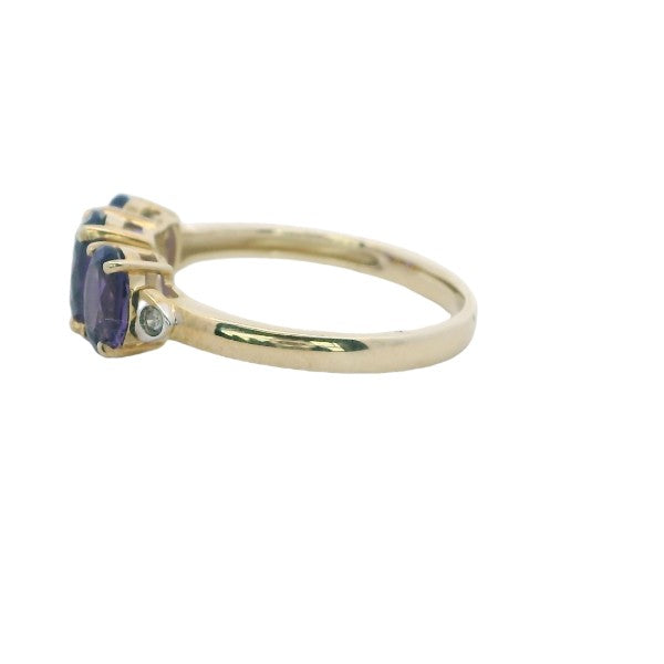 Three stone amethyst dress ring 9ct yellow gold