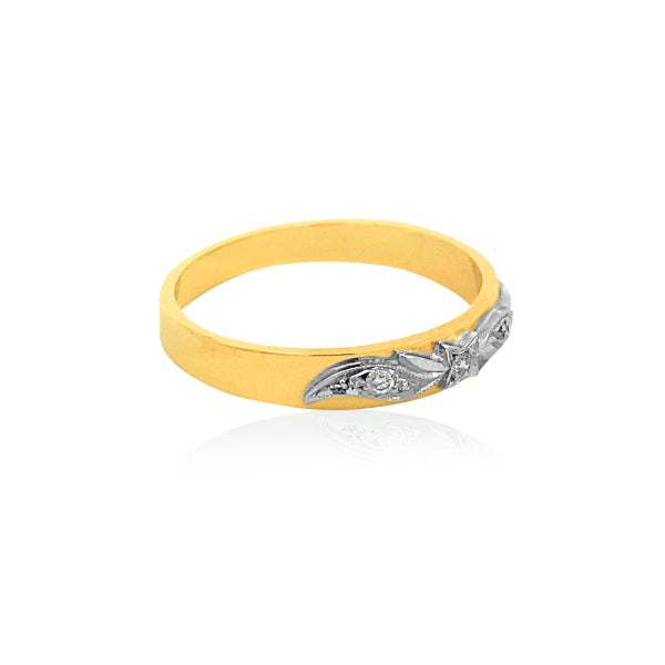 Diamond eternity ring in 9ct yellow gold