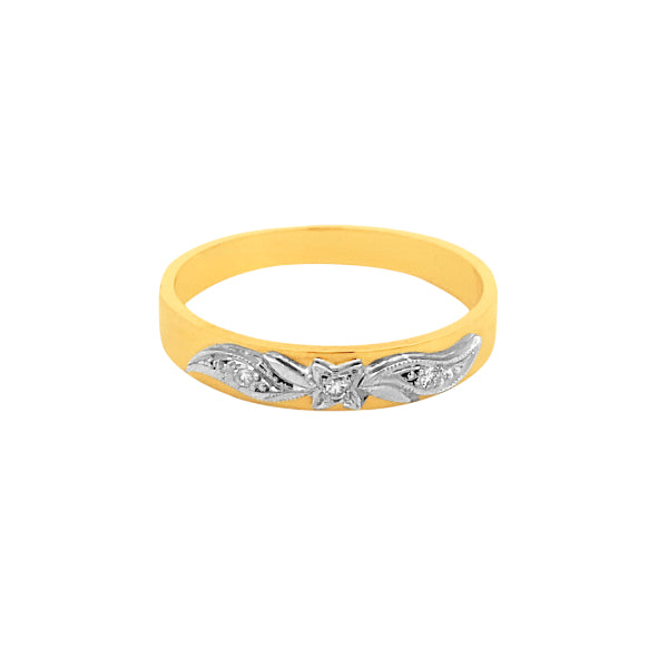 Diamond eternity ring in 9ct yellow gold