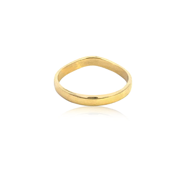 Curved Wedder in 18ct Yellow Gold