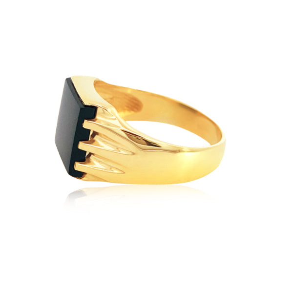 Onyx signet ring in 9ct yellow gold
