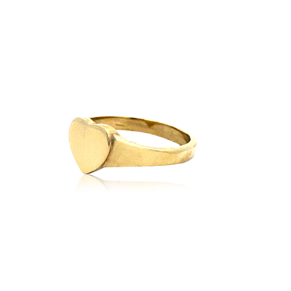 Plain heart signet ring in 9ct yellow gold