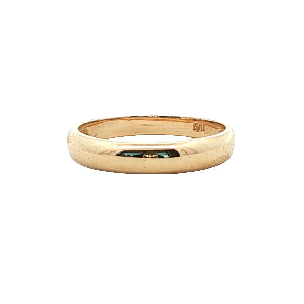 Plain tapered band in 9ct yellow gold