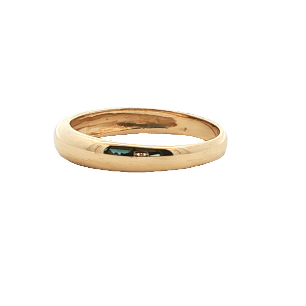 Plain tapered band in 9ct yellow gold