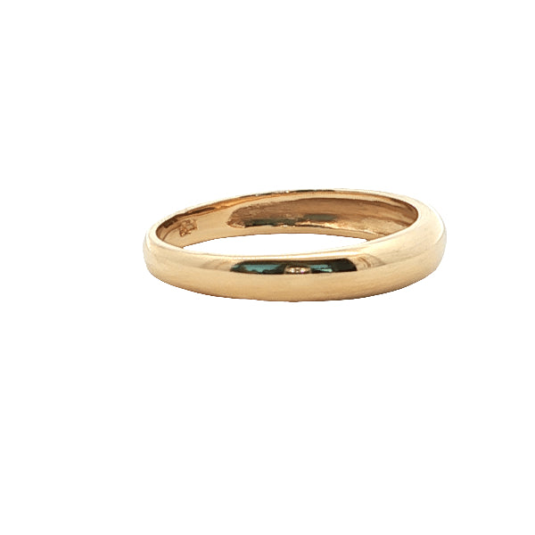 Plain tapered band in 9ct yellow gold