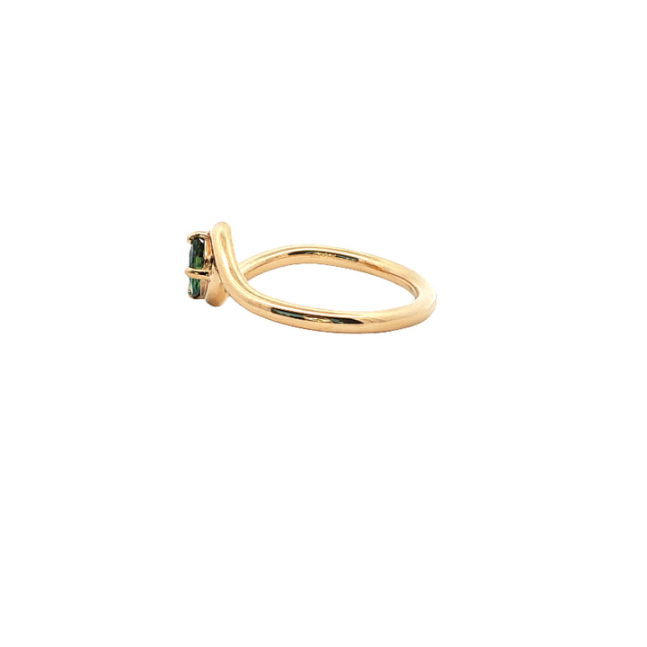 Pear green sapphire ring in 9ct yellow gold