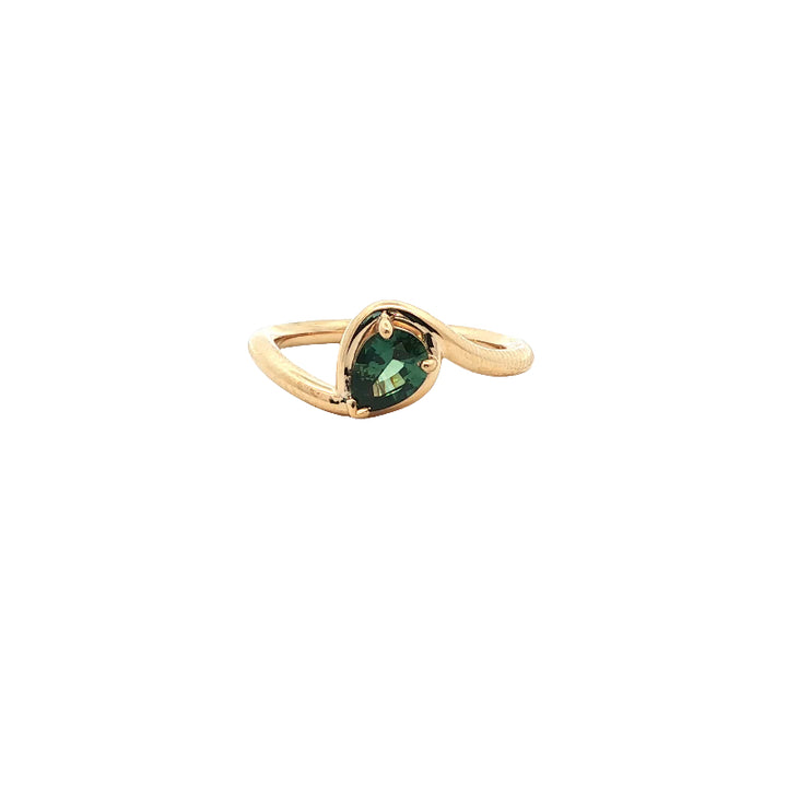 Pear green sapphire ring in 9ct yellow gold