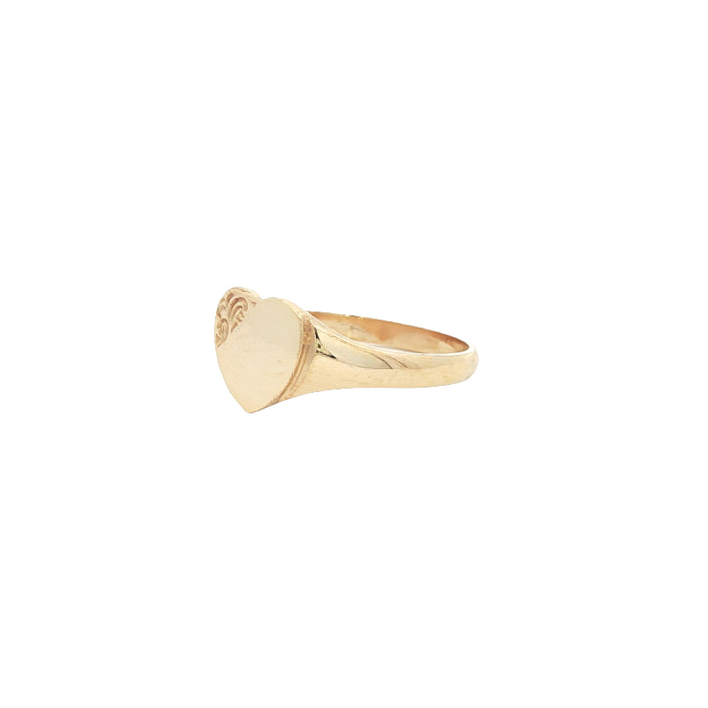 Engraved heart signet ring in 9ct yellow gold