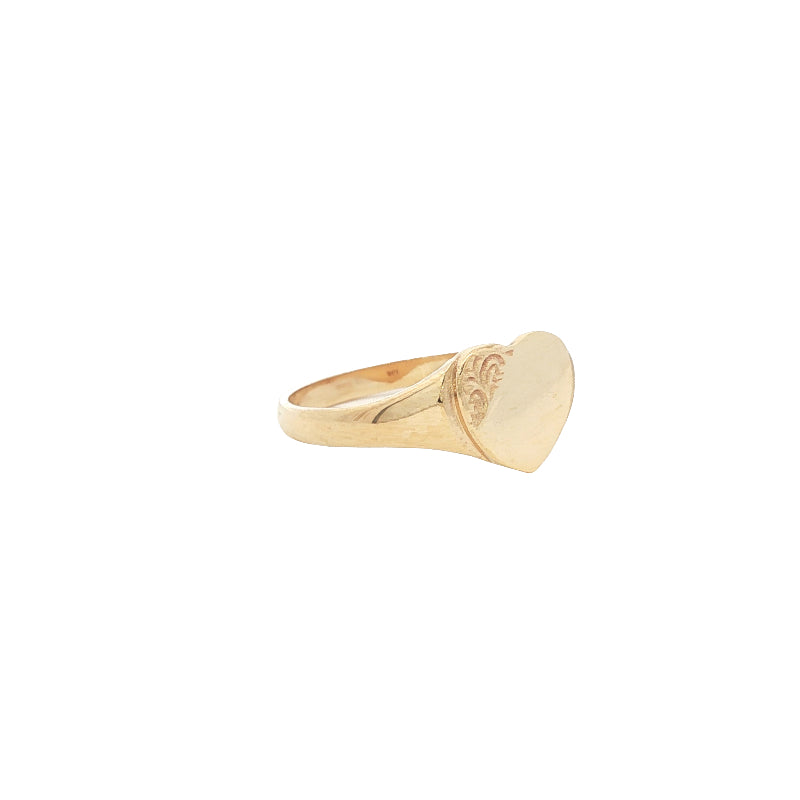Engraved heart signet ring in 9ct yellow gold