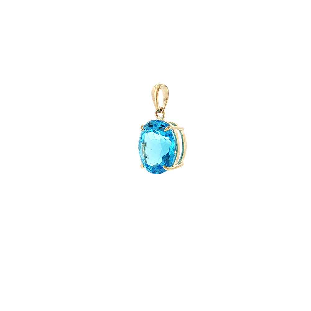 Oval blue topaz pendant in 9ct yellow gold