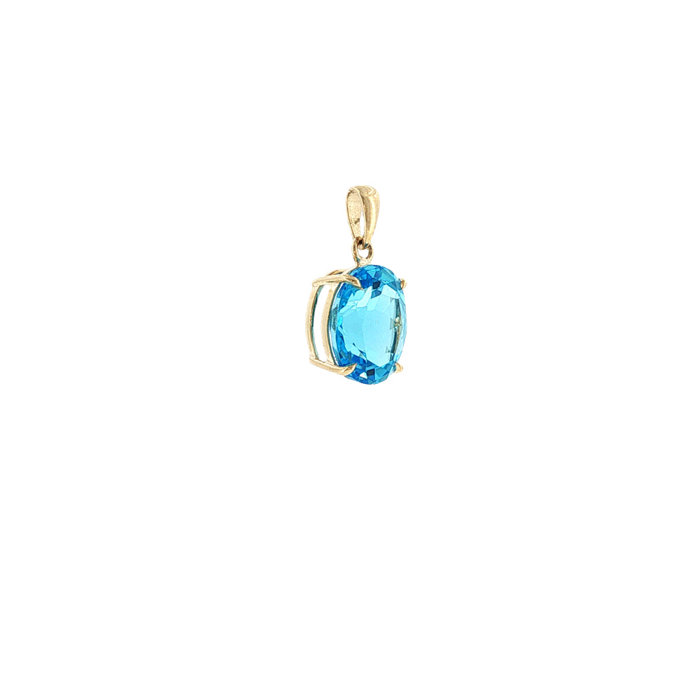 Oval blue topaz pendant in 9ct yellow gold