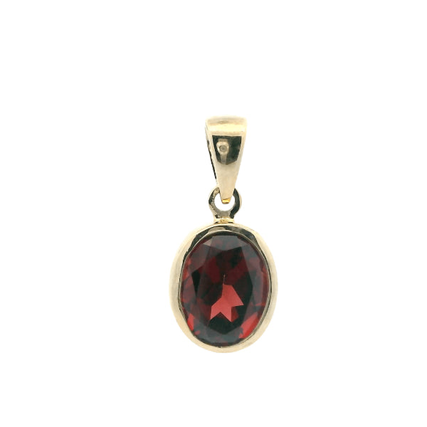 9ct yellow gold oval garnet pendant