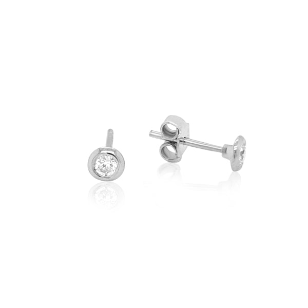 Rubover diamond stud earrings in 9ct white gold - 0.25ct