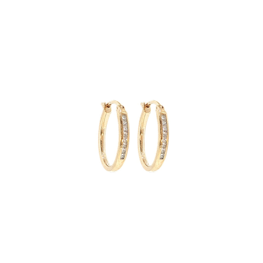 Oval hoop earrings with princess cut diamonds in 9ct yellow gold