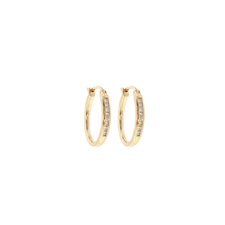 Oval hoop earrings with princess cut diamonds in 9ct yellow gold
