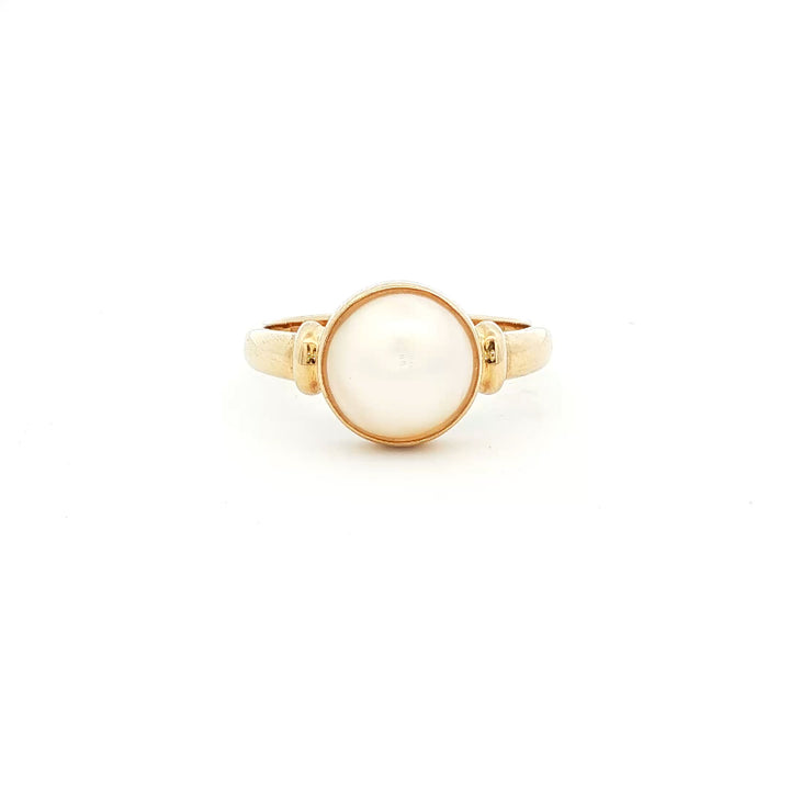 Mabe pearl ring in 9ct yellow gold
