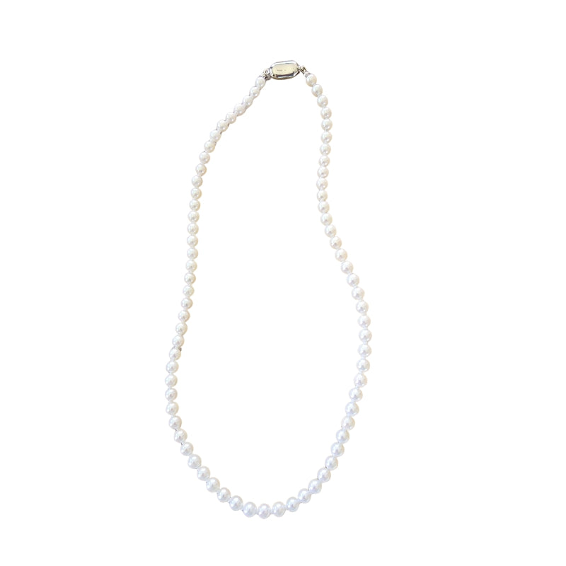 Akoya pearl necklace with push button clasp