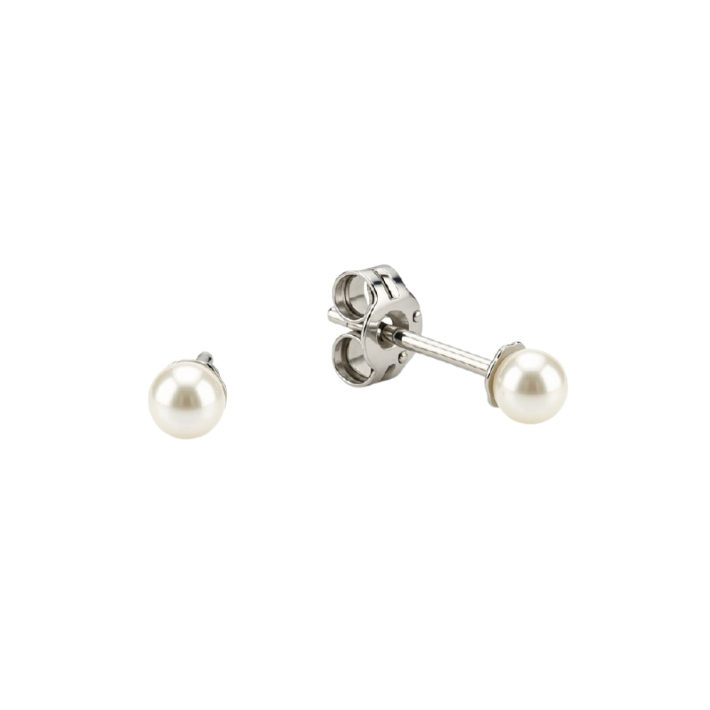 Cultured pearl stud earrings on sterling silver - 3.5mm
