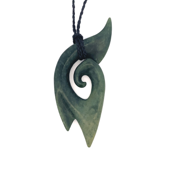 NZ pounamu greenstone freestyle carving necklace
