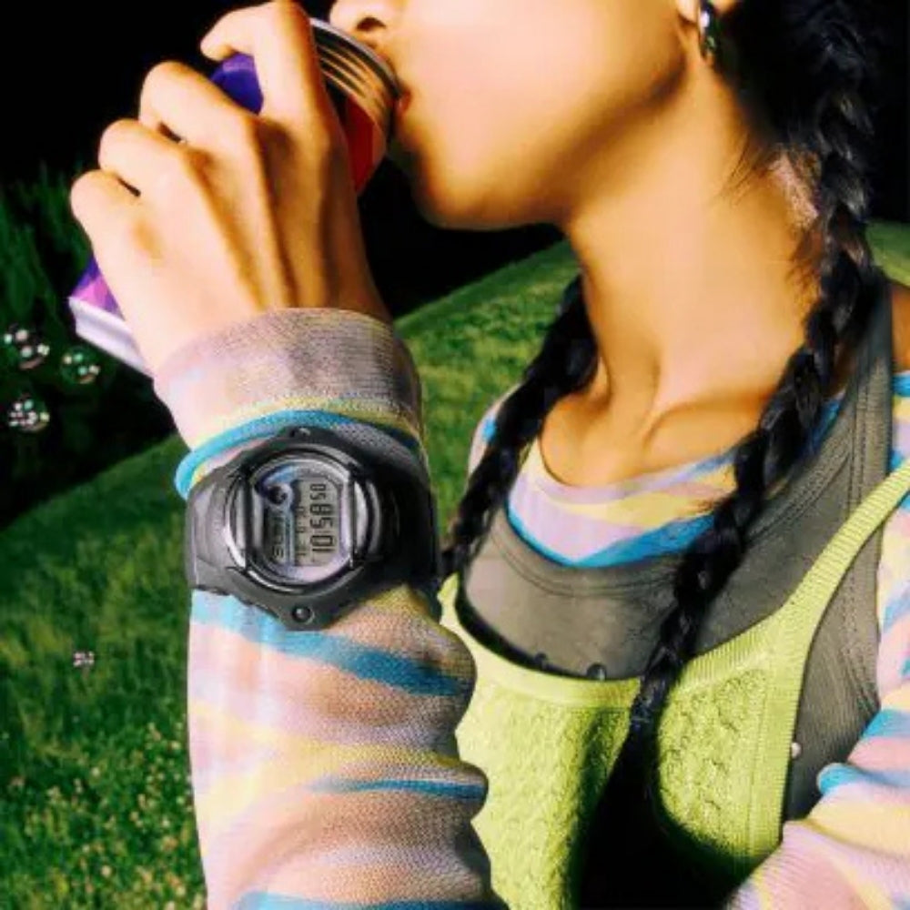 Baby-G grunge in faded greys
