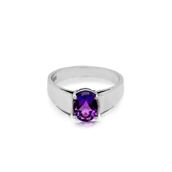 Oval amethyst ring in sterling silver