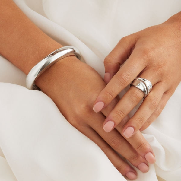 Najo - somersault wide double twisted ribbon ring in sterling silver