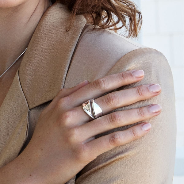 Najo - somersault wide double twisted ribbon ring in sterling silver
