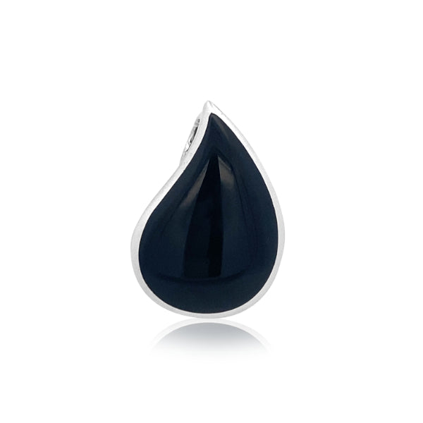 Onyx teardrop pendant in sterling silver