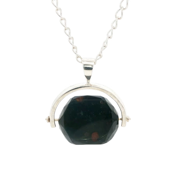 Bloodstone spinner pendant on open link curb chain - 60cm