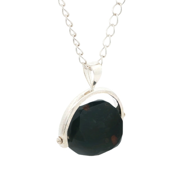 Bloodstone spinner pendant on open link curb chain - 60cm