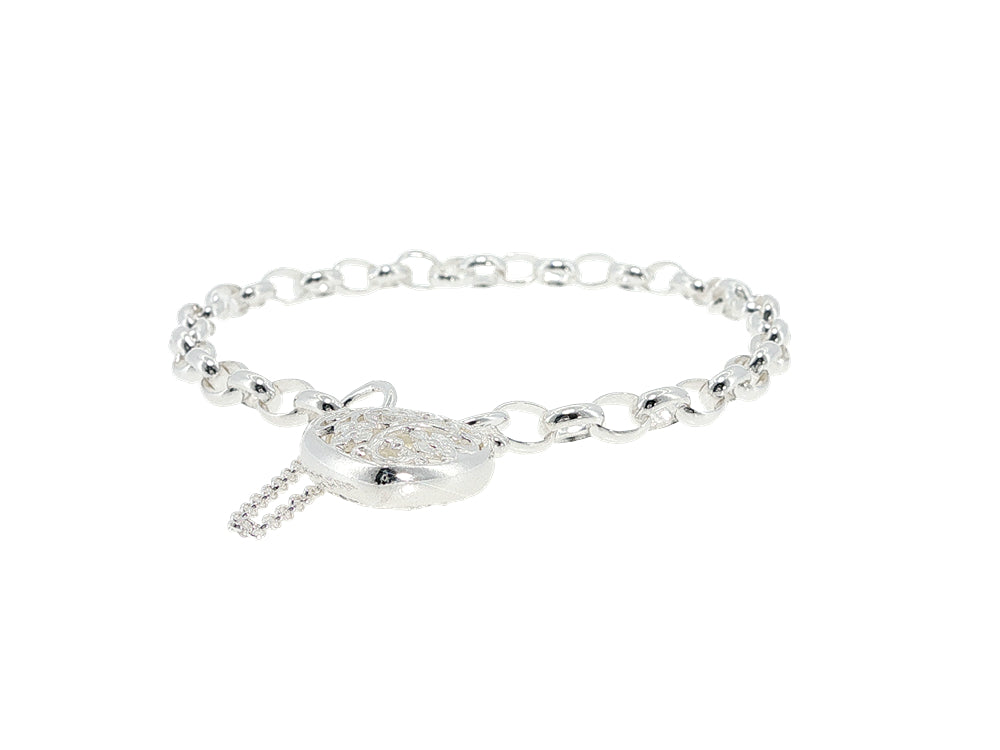 Oval belcher bracelet with filigree heart clast in sterling silver