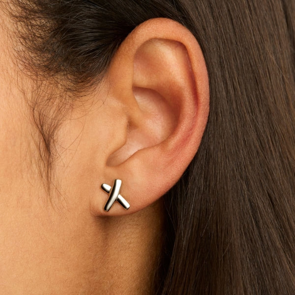 Najo - Kiss stud earrings in sterling silver 8 x 10mm